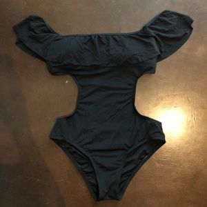 BNWOT laundry by shelli segal ruffled monokini sm